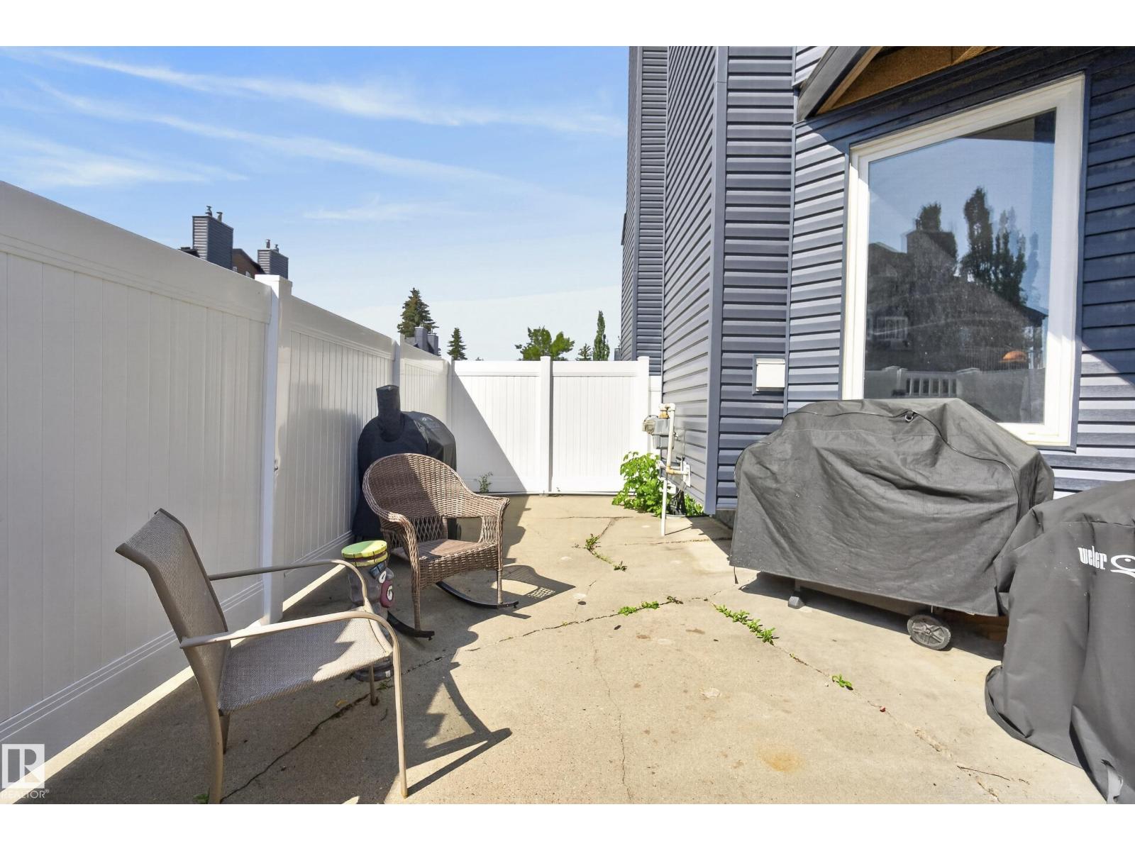 3522 42 ST NW - 8