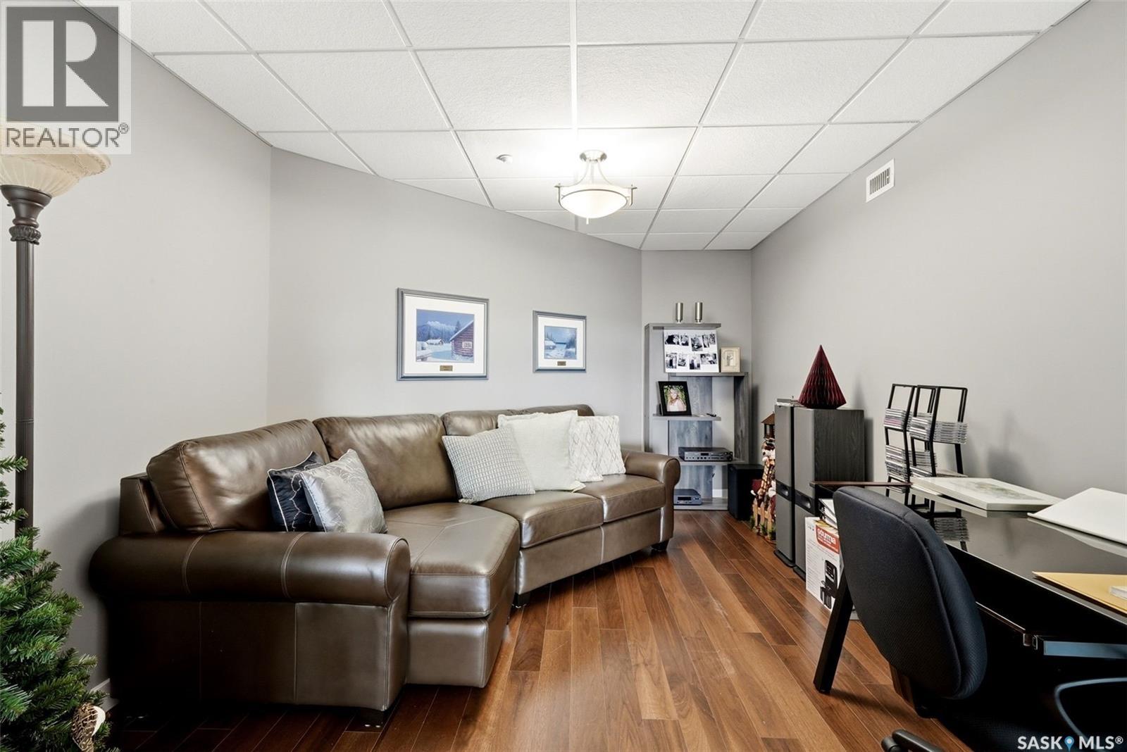 #405 2300 Broad STREET - Image 14
