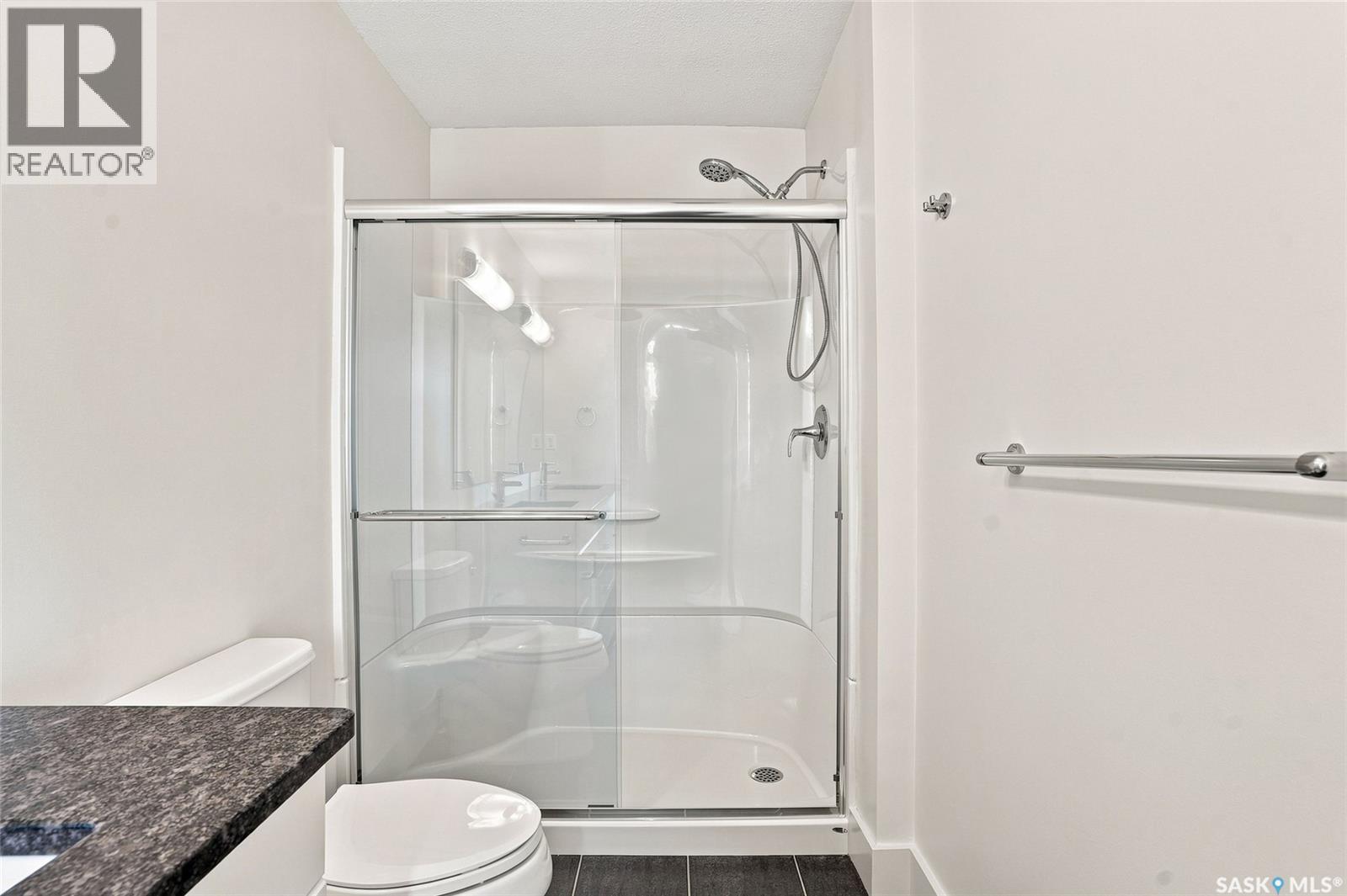 #724 701 Meadows BOULEVARD - Image 21