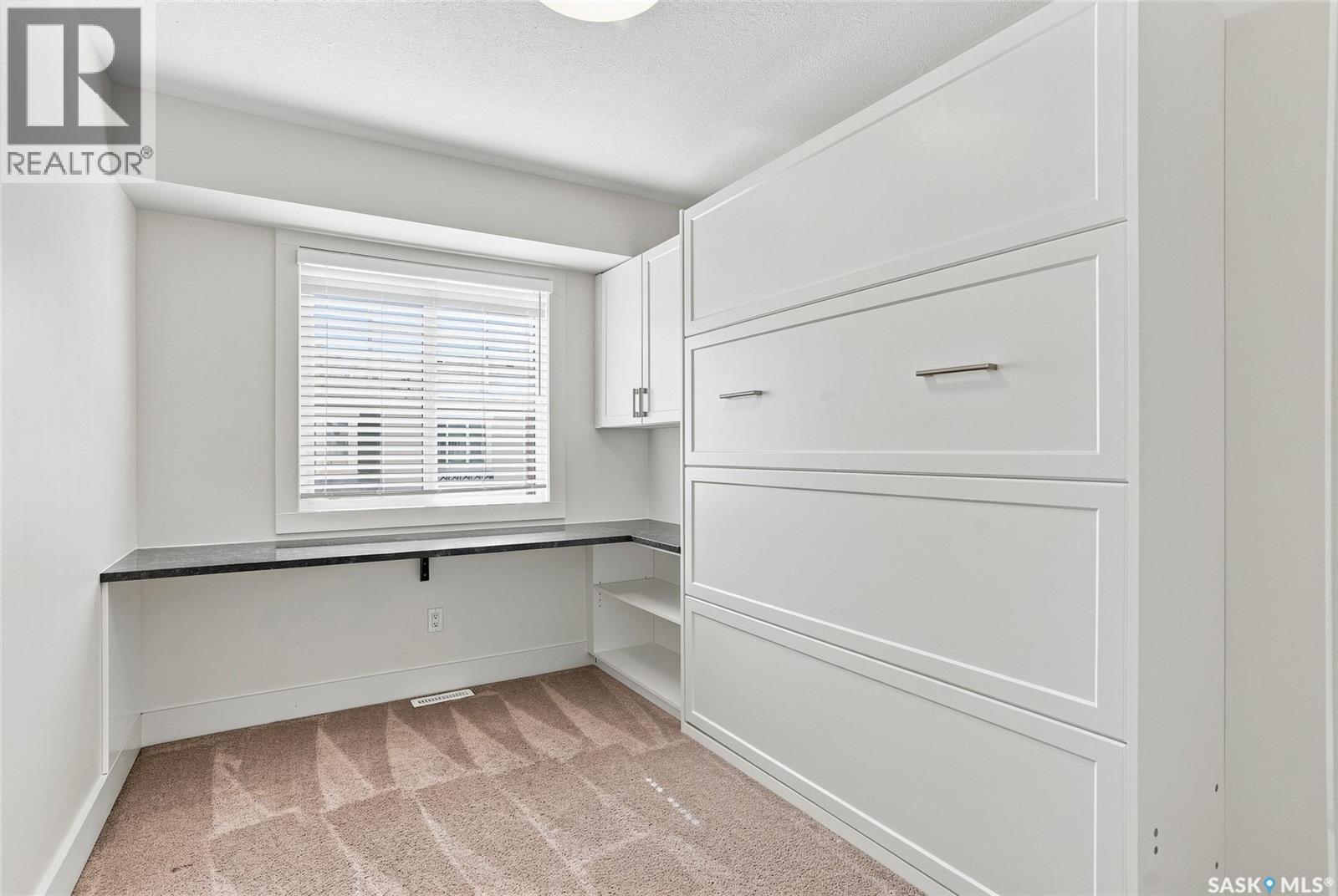 #724 701 Meadows BOULEVARD - 25