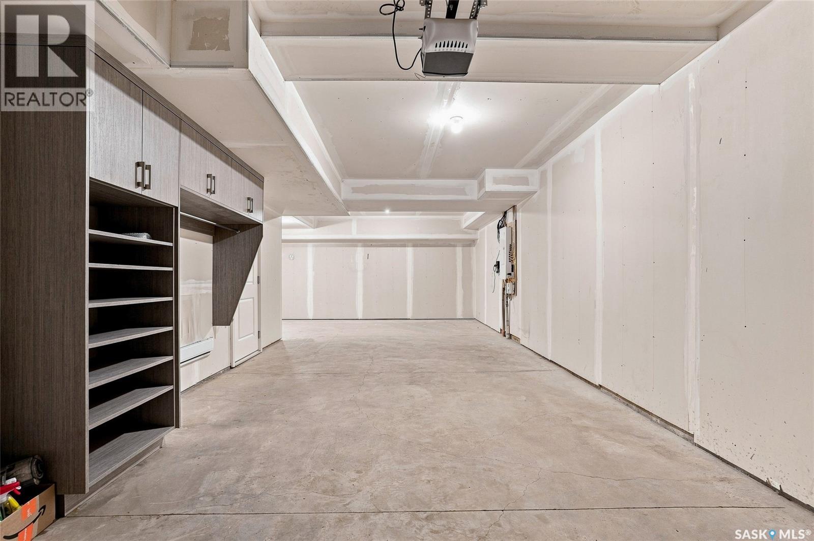 #724 701 Meadows BOULEVARD - Image 32
