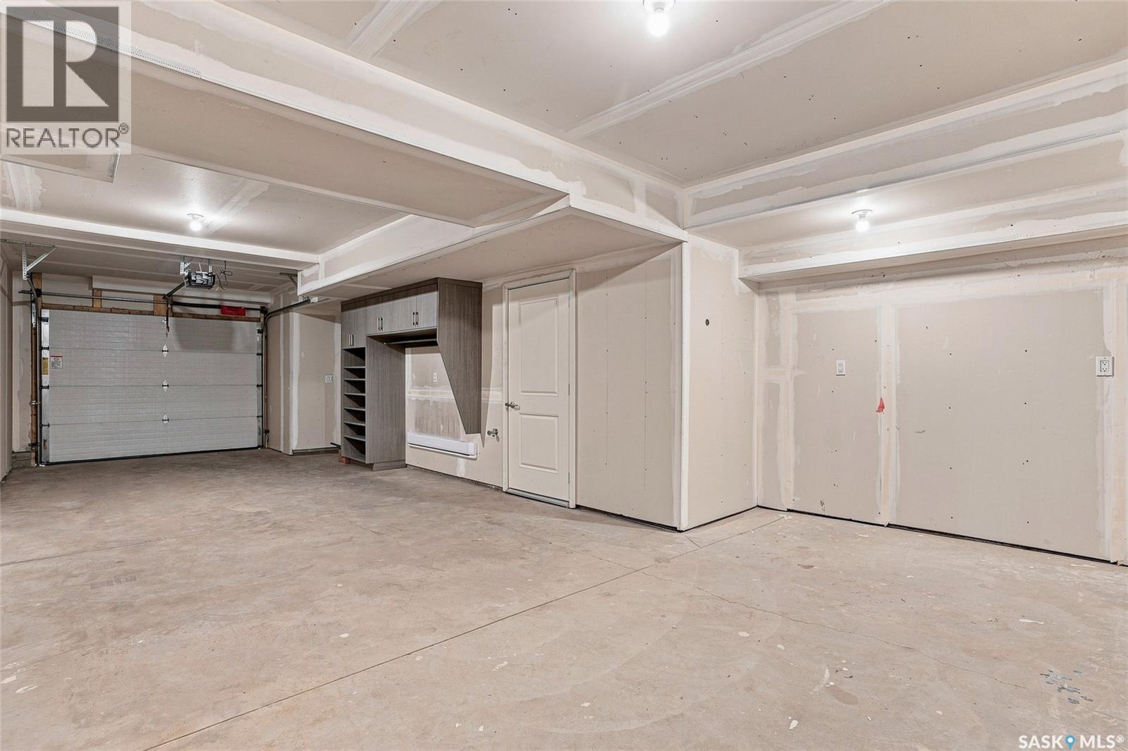 #724 701 Meadows BOULEVARD - Image 35