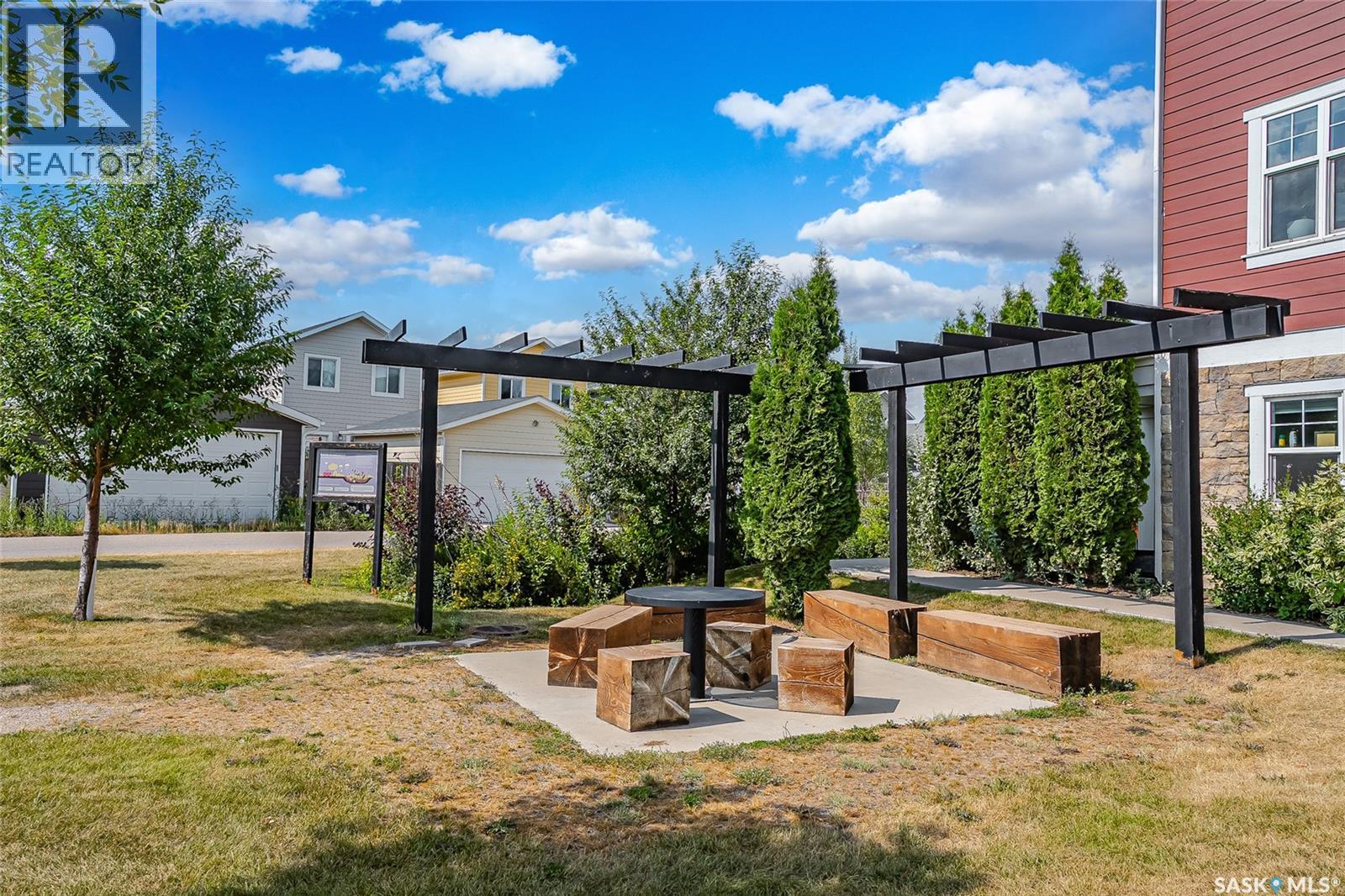 #724 701 Meadows BOULEVARD - Image 39