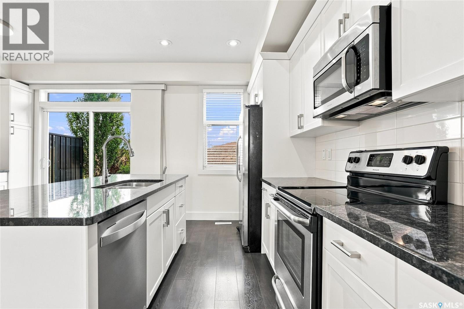 #724 701 Meadows BOULEVARD - Image 5