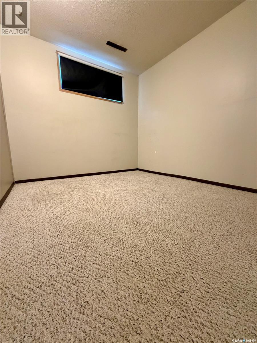 97 Burke CRESCENT - Image 11