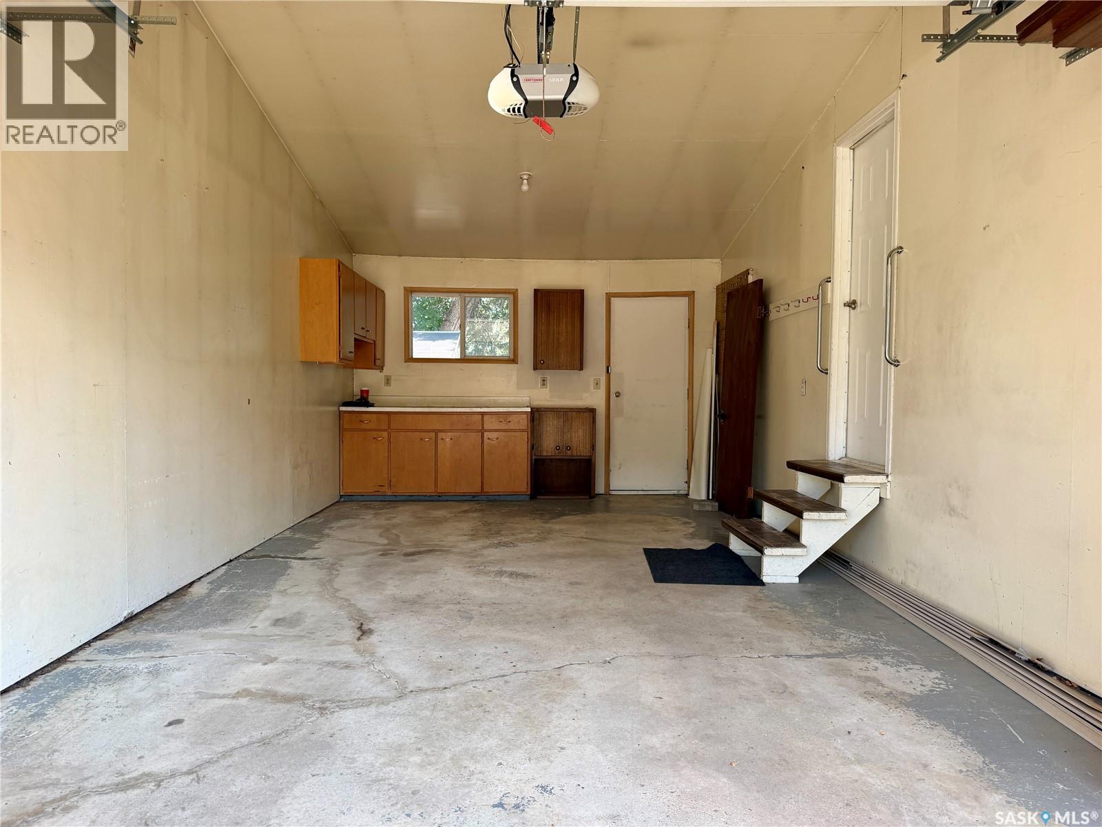 97 Burke CRESCENT - Image 20
