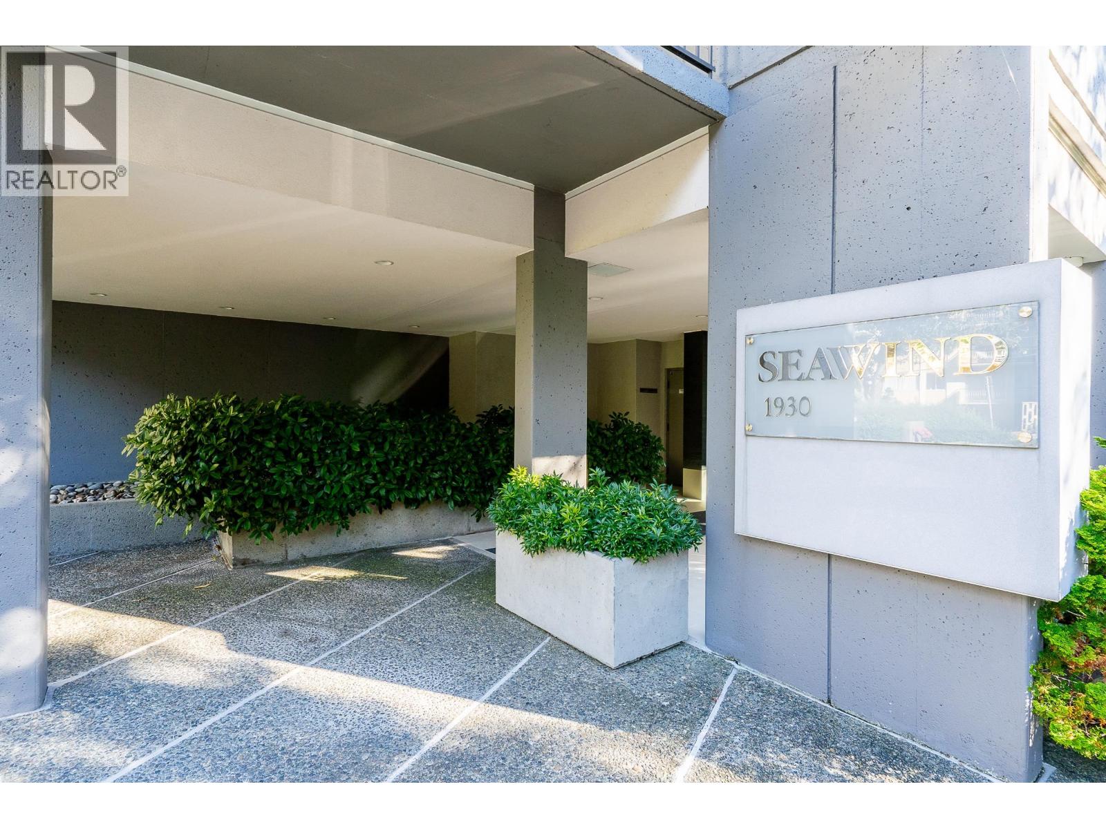 301 1930 BELLEVUE AVENUE, West Vancouver