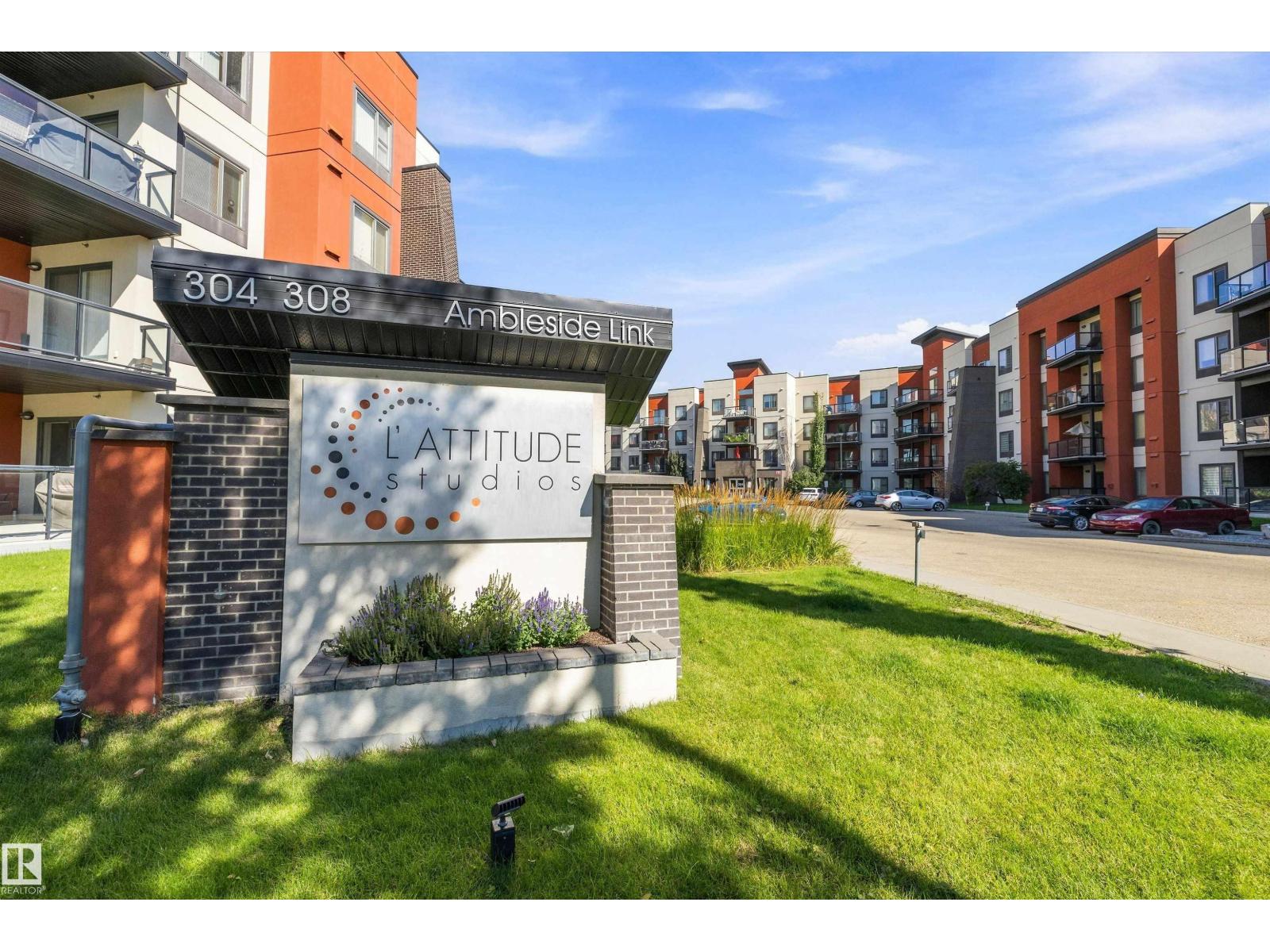#207 304 Amblside LI SW - 2