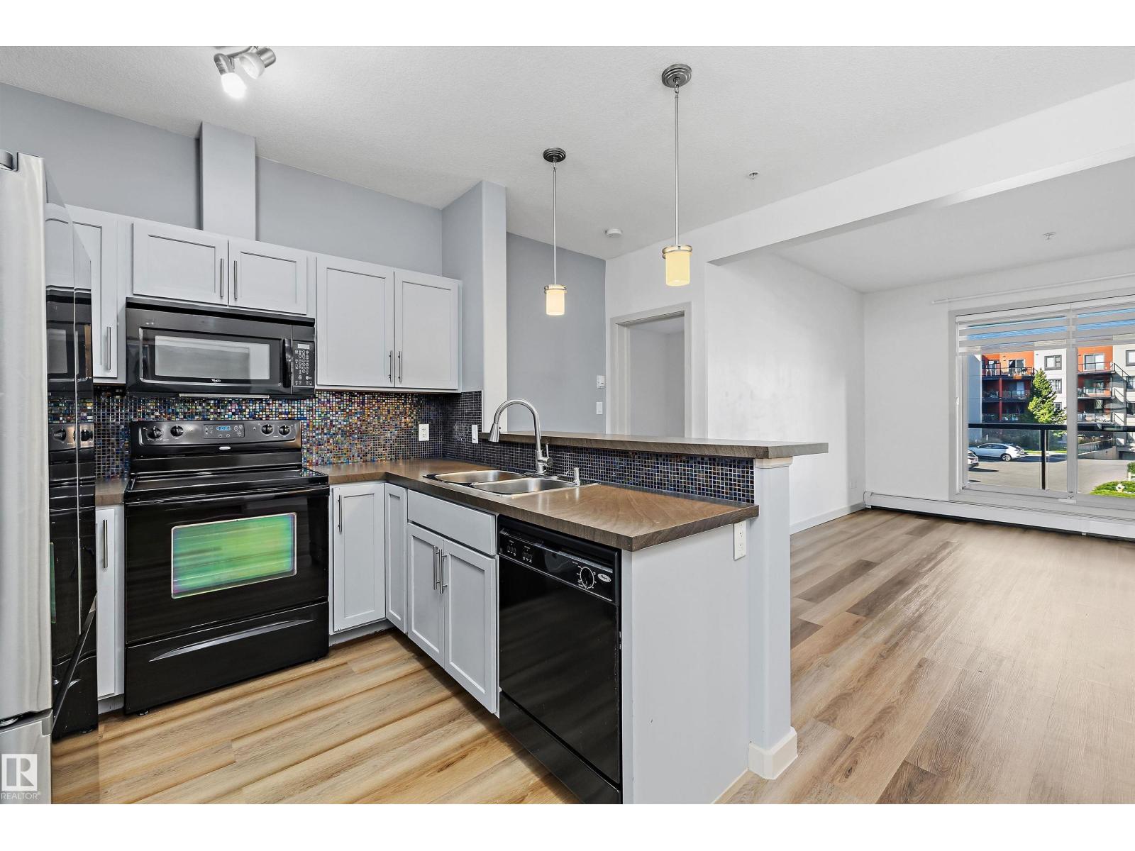 #207 304 Amblside LI SW - 18