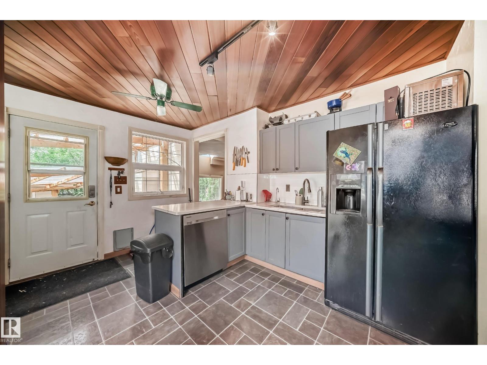 11643 76 AV NW - Image 11