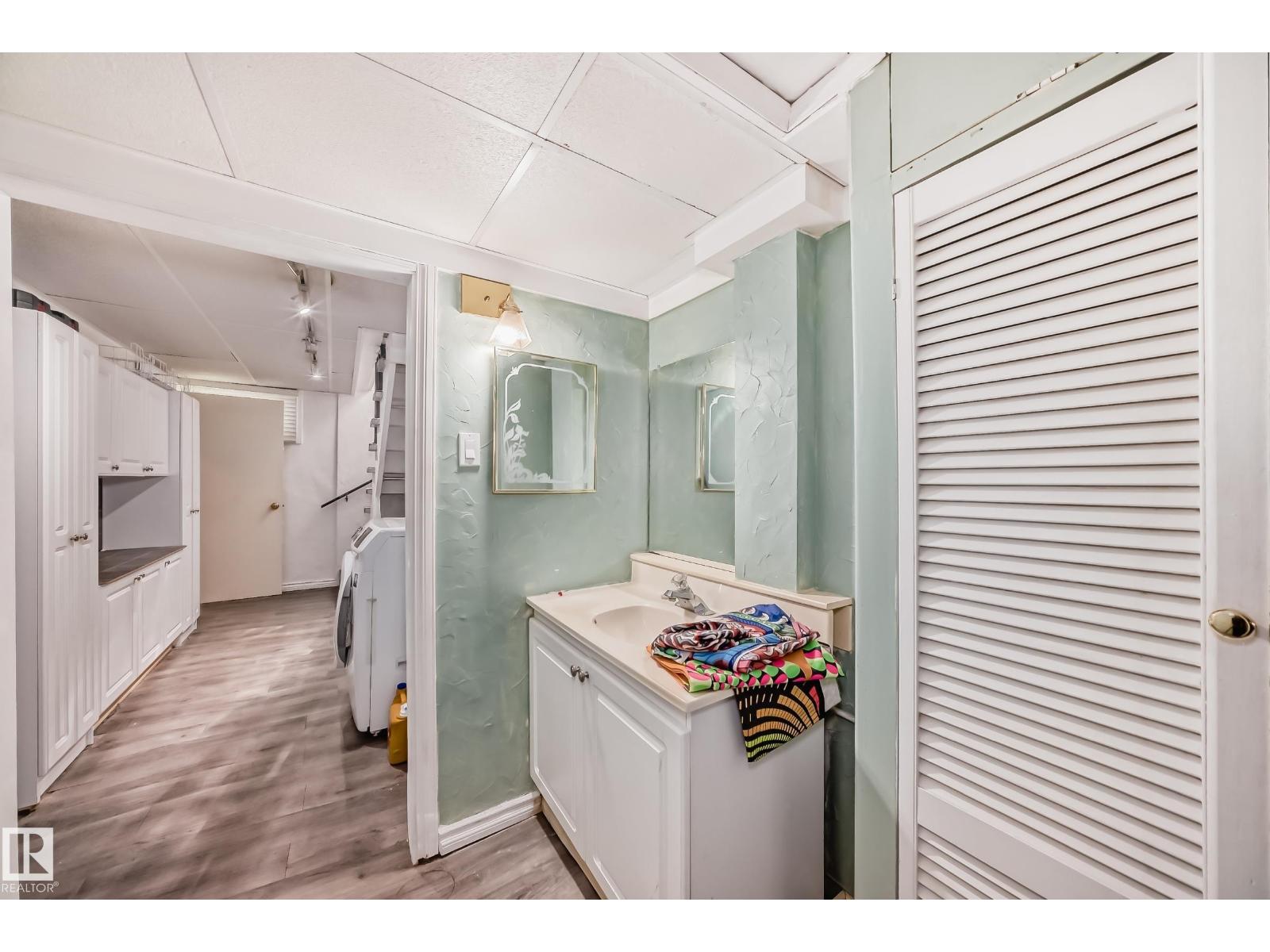 11643 76 AV NW - Image 36