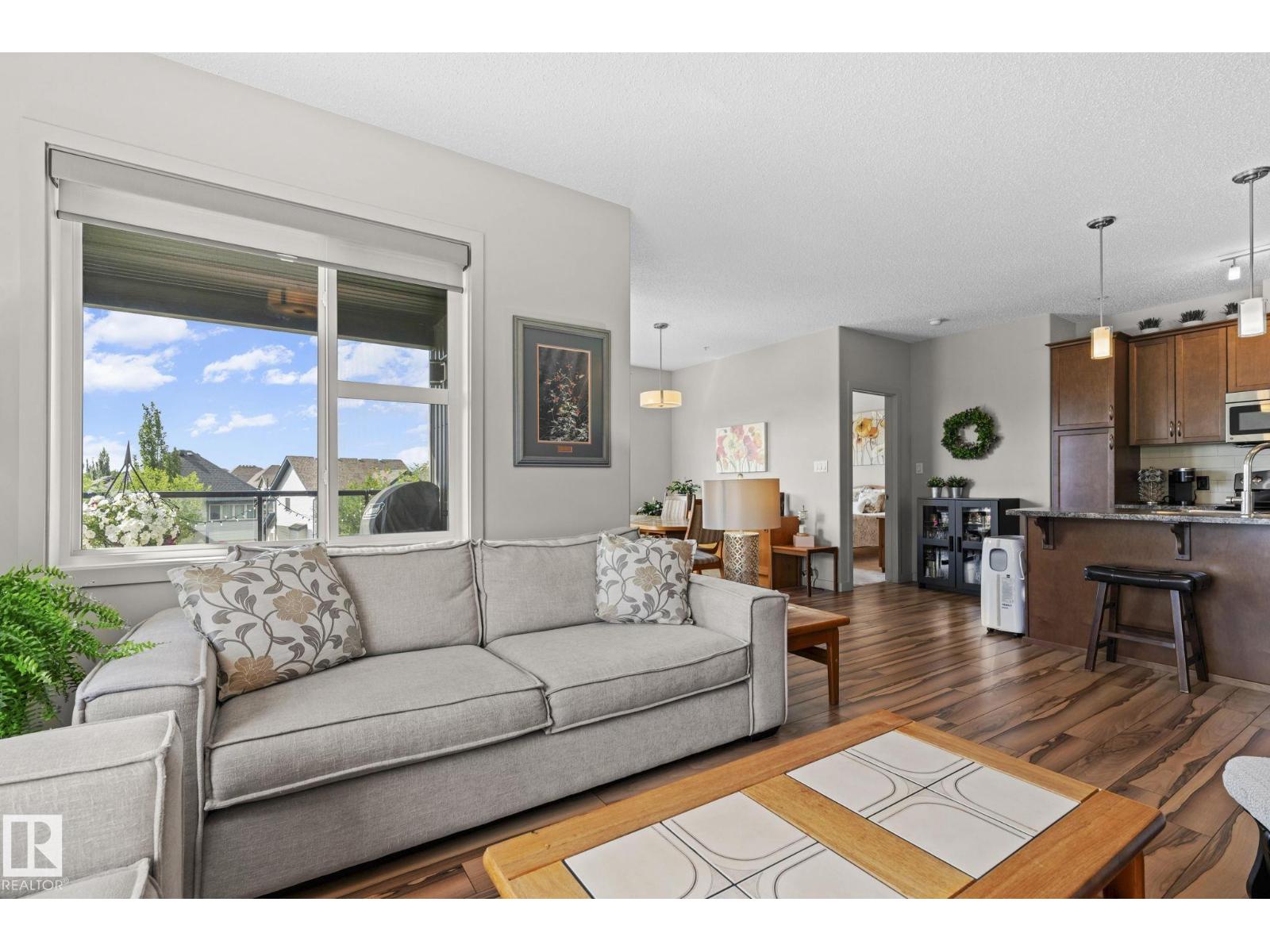 #301 320 Ambleside LI SW - Image 15