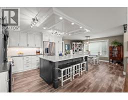 4pc Bathroom - 833 10 Avenue Ne, Three Hills, AB T0M2A0 Photo 14