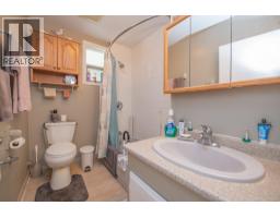 5727 Ponderosa Road, Falkland, BC V0E1W0 Photo 17