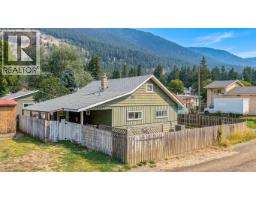 5727 Ponderosa Road, Falkland, BC V0E1W0 Photo 45