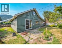 5727 Ponderosa Road, Falkland, BC V0E1W0 Photo 33