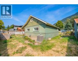 5727 Ponderosa Road, Falkland, BC V0E1W0 Photo 31