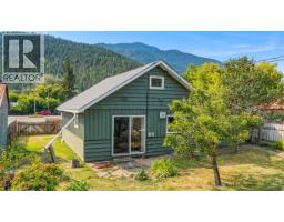 5727 Ponderosa Road, Falkland, BC V0E1W0 Photo 42
