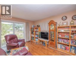 5727 Ponderosa Road, Falkland, BC V0E1W0 Photo 16