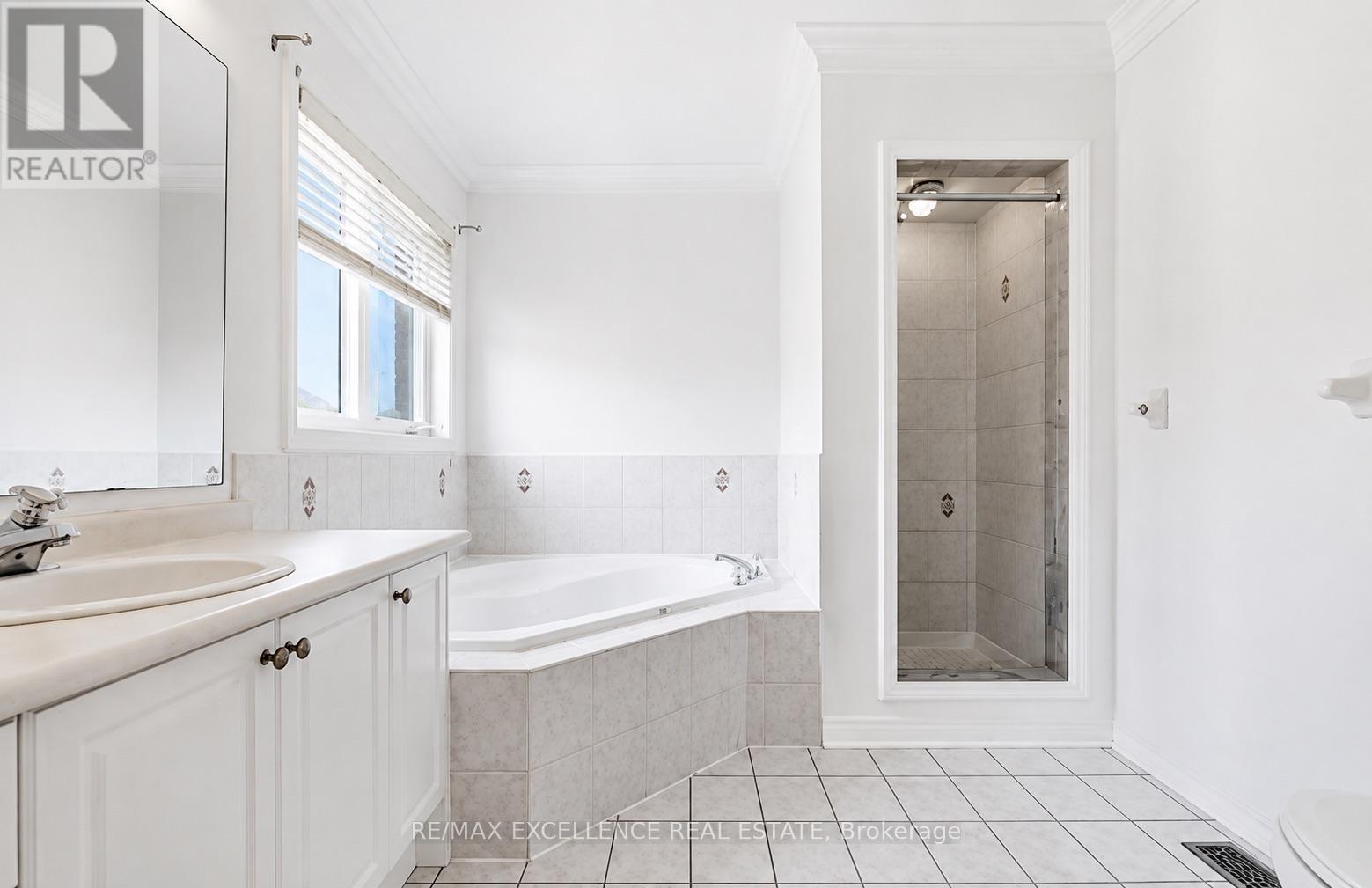 21 CASTLE MOUNTAIN DRIVE - Image 21