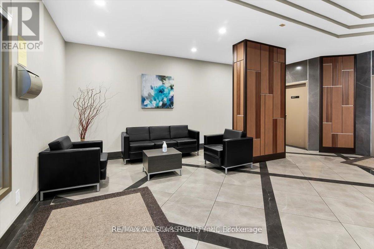 #1002 711 ROSSLAND ROAD E - Image 26