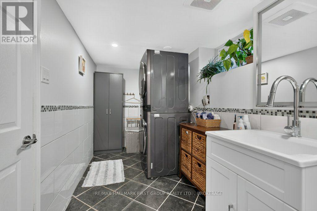 20 DRENNAN STREET - 34