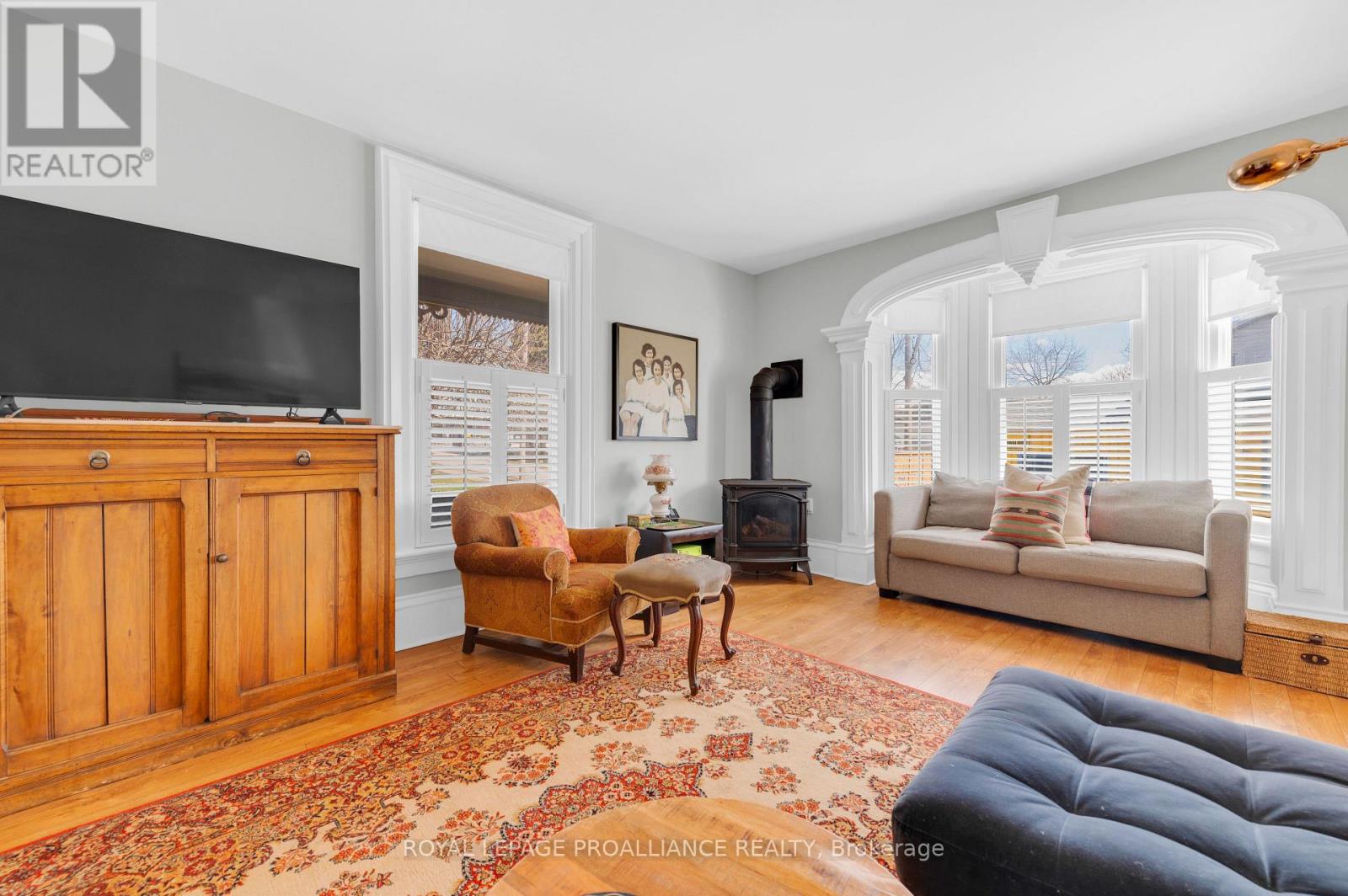 28 WEST STREET - Image 17