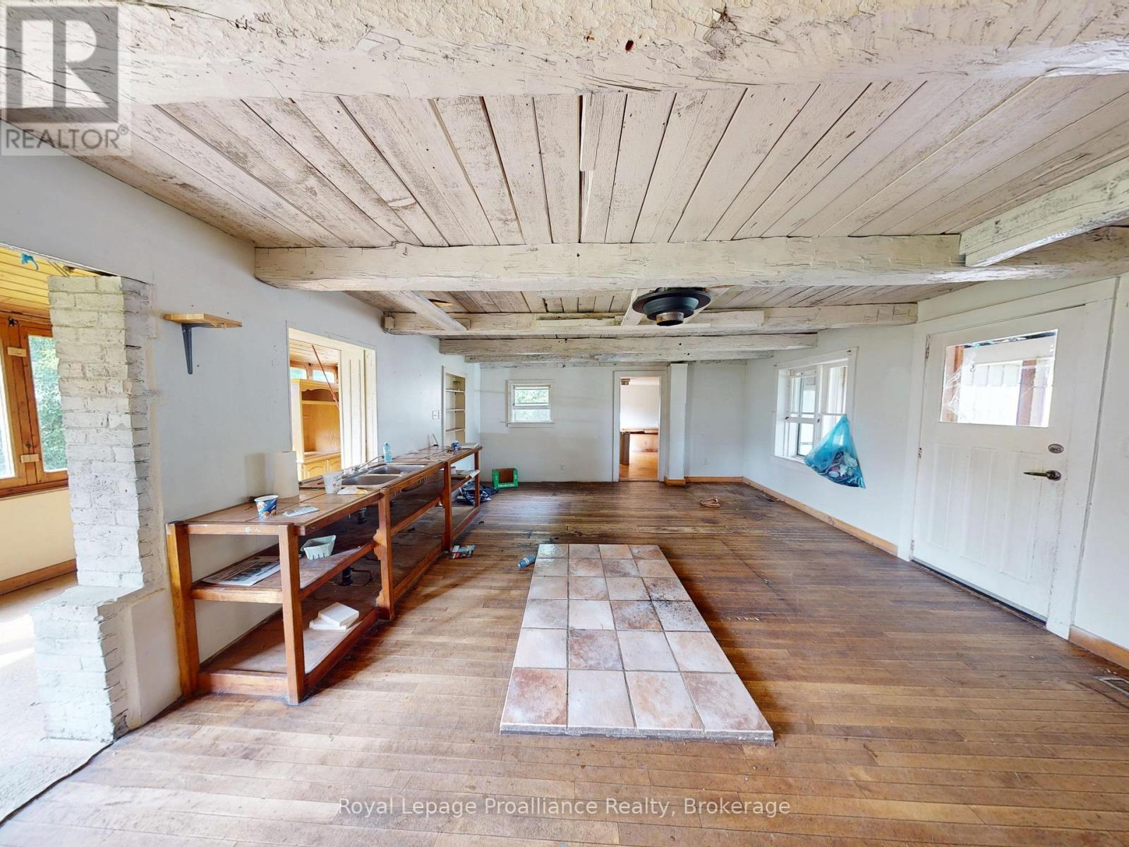 251 GOODS ROAD - Image 10