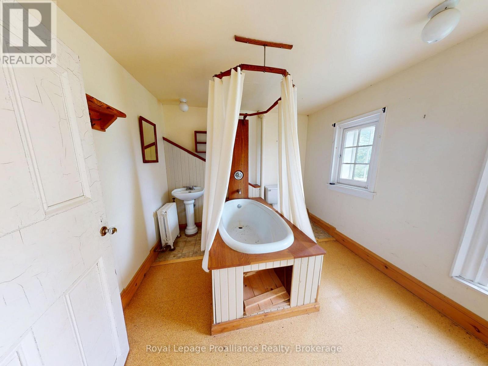 251 GOODS ROAD - Image 22