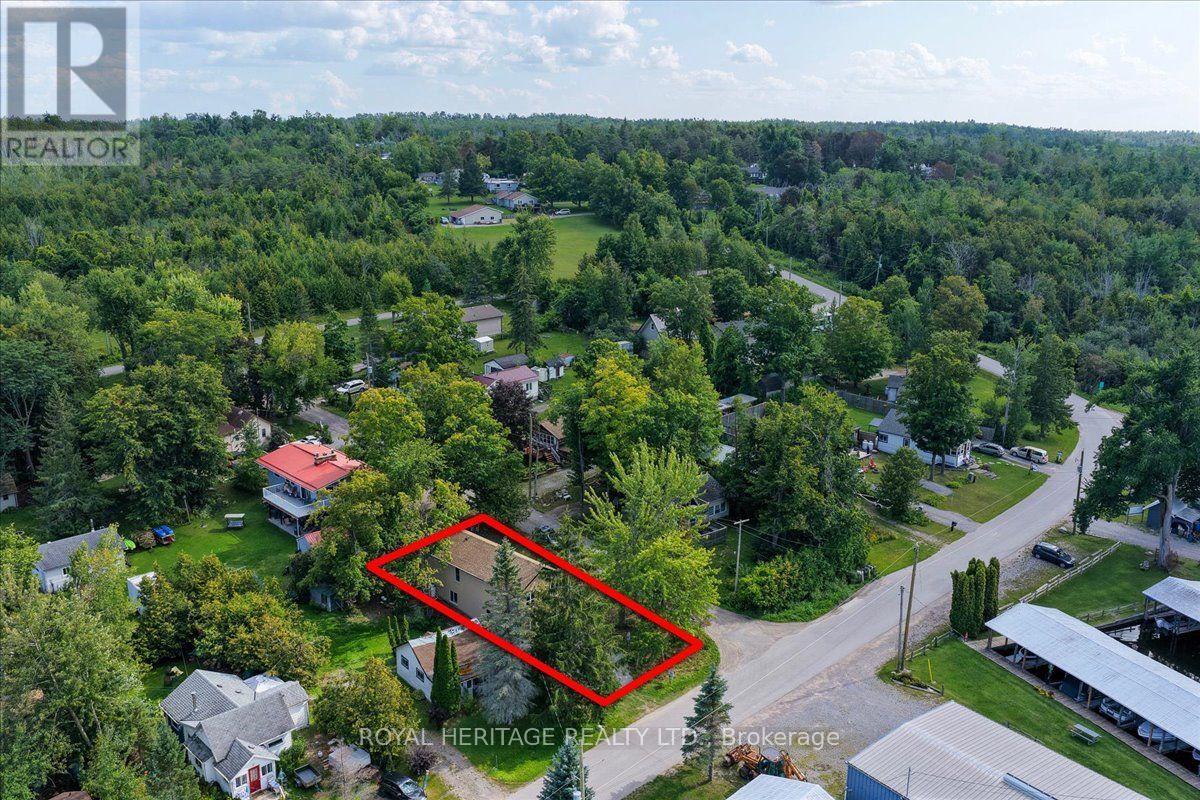 10 FAWN STREET - 24