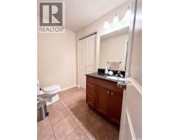 4pc Ensuite bath - 2 211 20th Street W, Prince Albert, SK S6V4G5 Photo 9