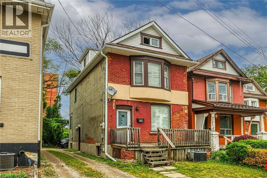 738 KING Street W - 4