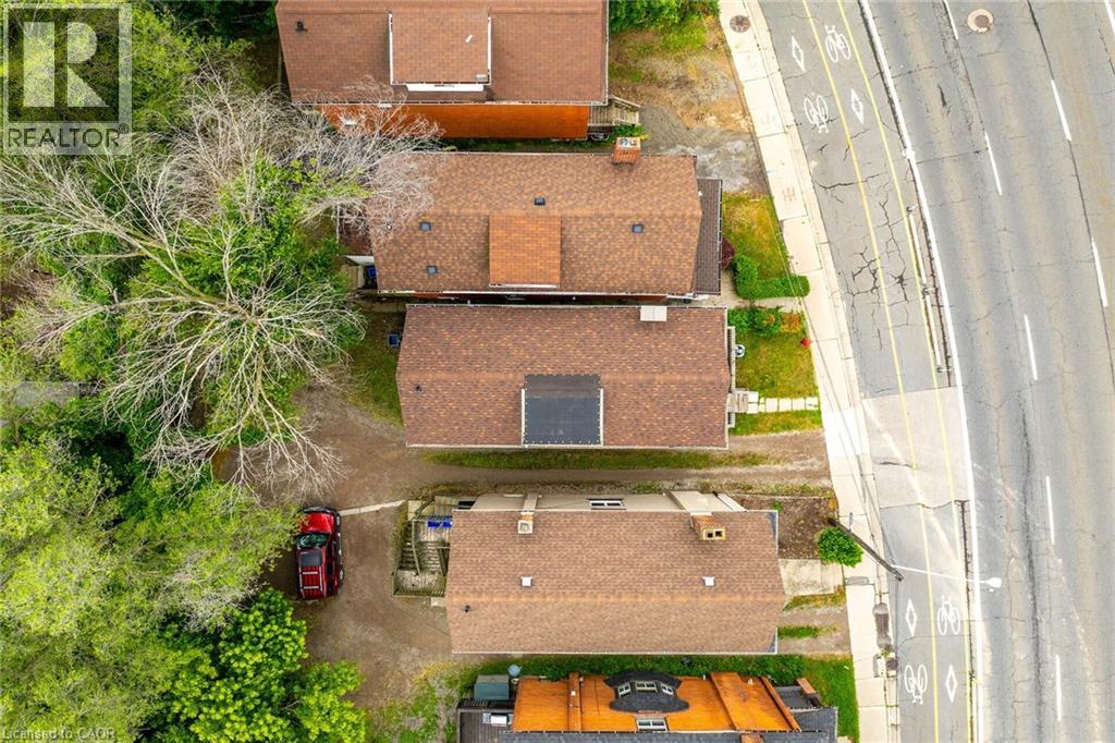 738 KING Street W - Image 39