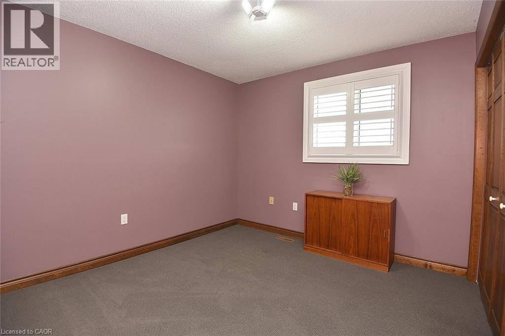 36 TOMMAR Place - 34