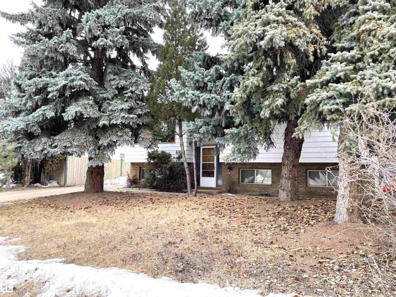 6808 11 Av NW photo 2 — MLS® E4478786