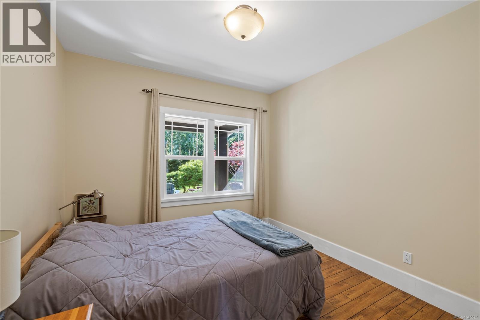 825 Fern Rd E - 18