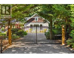 Storage - 825 Fern Rd E, Qualicum Beach, BC V9K1M3 Photo 12