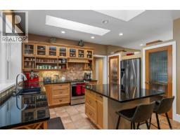 825 Fern Rd E, Qualicum Beach, BC V9K1M3 Photo 23