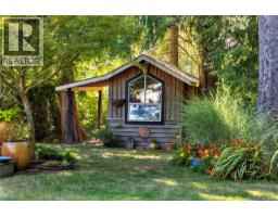 Family room - 825 Fern Rd E, Qualicum Beach, BC V9K1M3 Photo 8