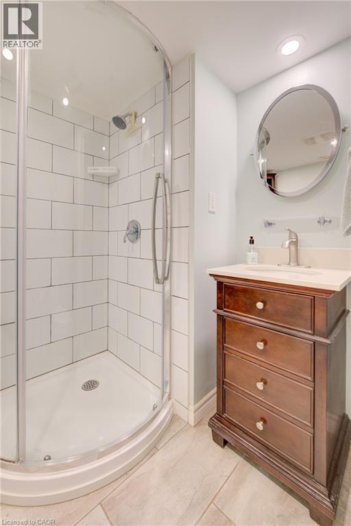 24 FOREST Road - Image 28
