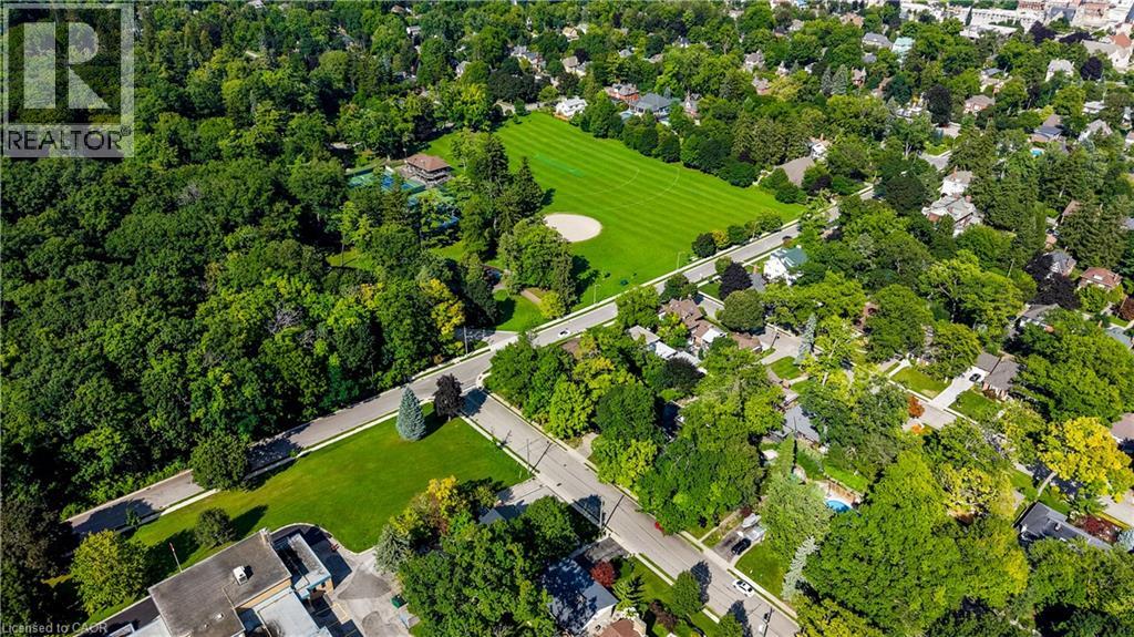 24 FOREST Road - 46