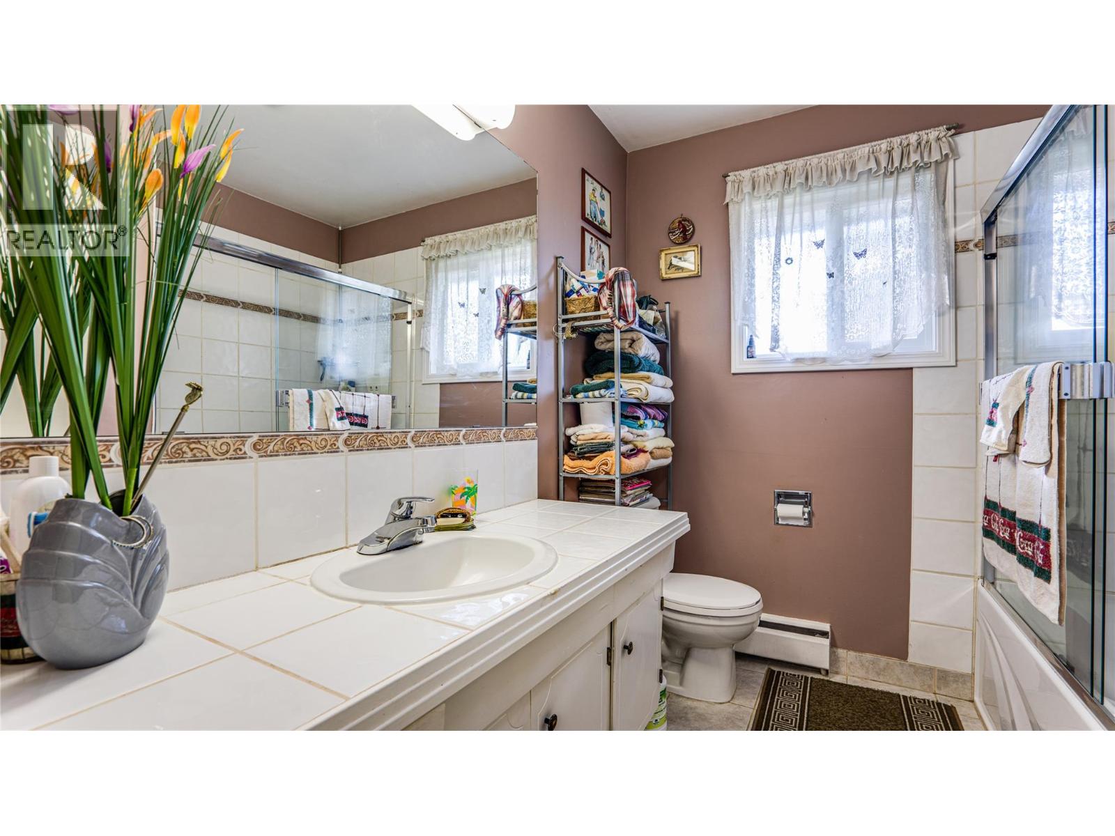 340 Lakeshore Drive - Image 16