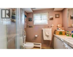 Kitchen - 340 Lakeshore Drive, Chase, BC V0E1M0 Photo 11
