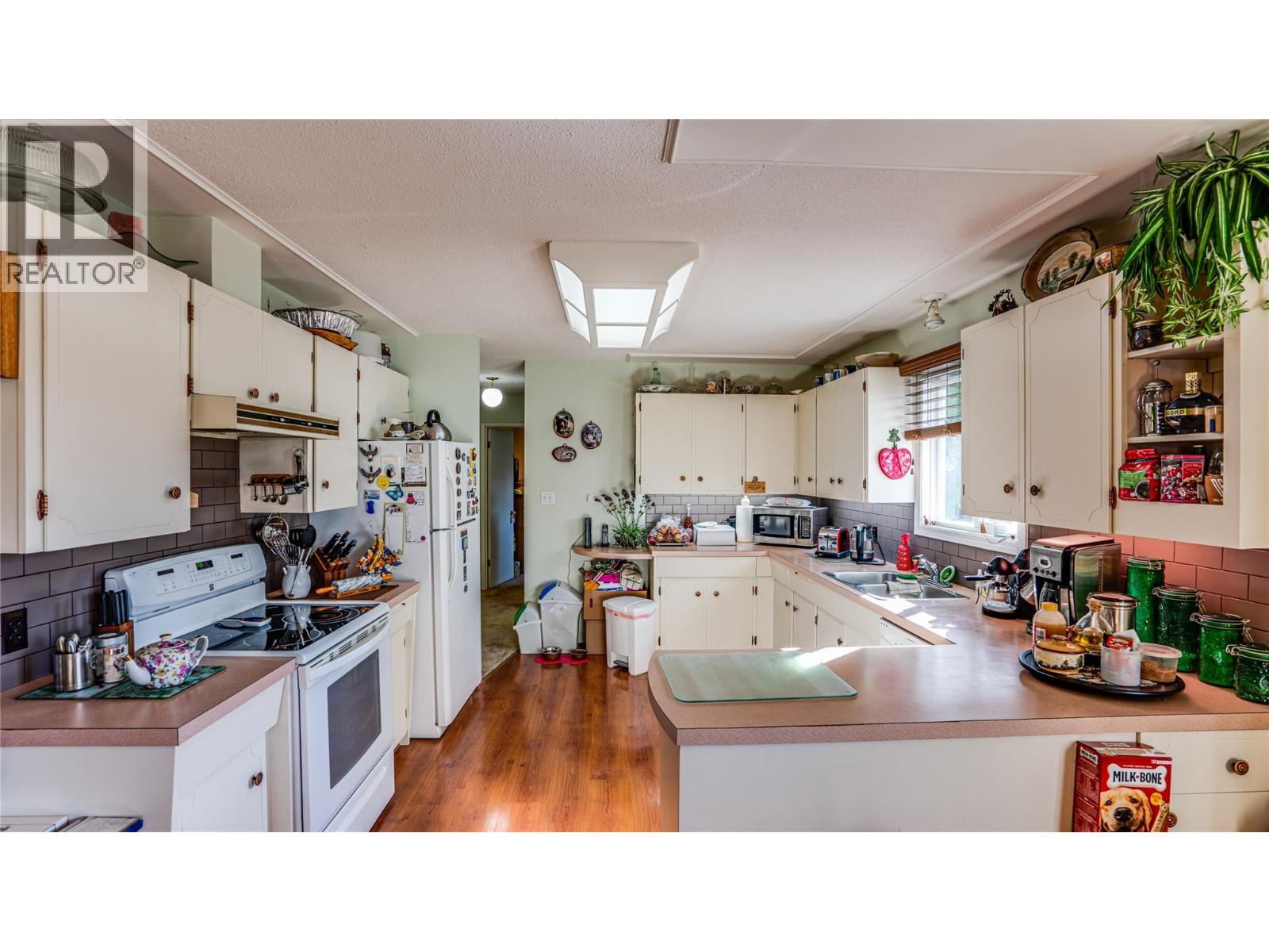 340 Lakeshore Drive - 5