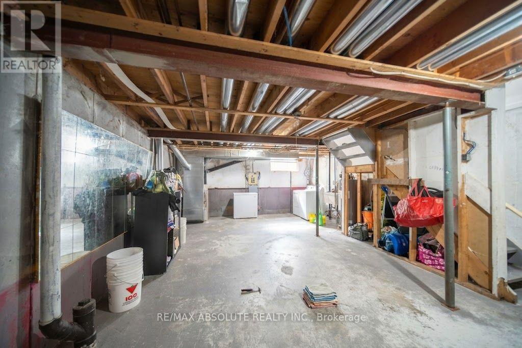 30 E SONNET CRESCENT - 17