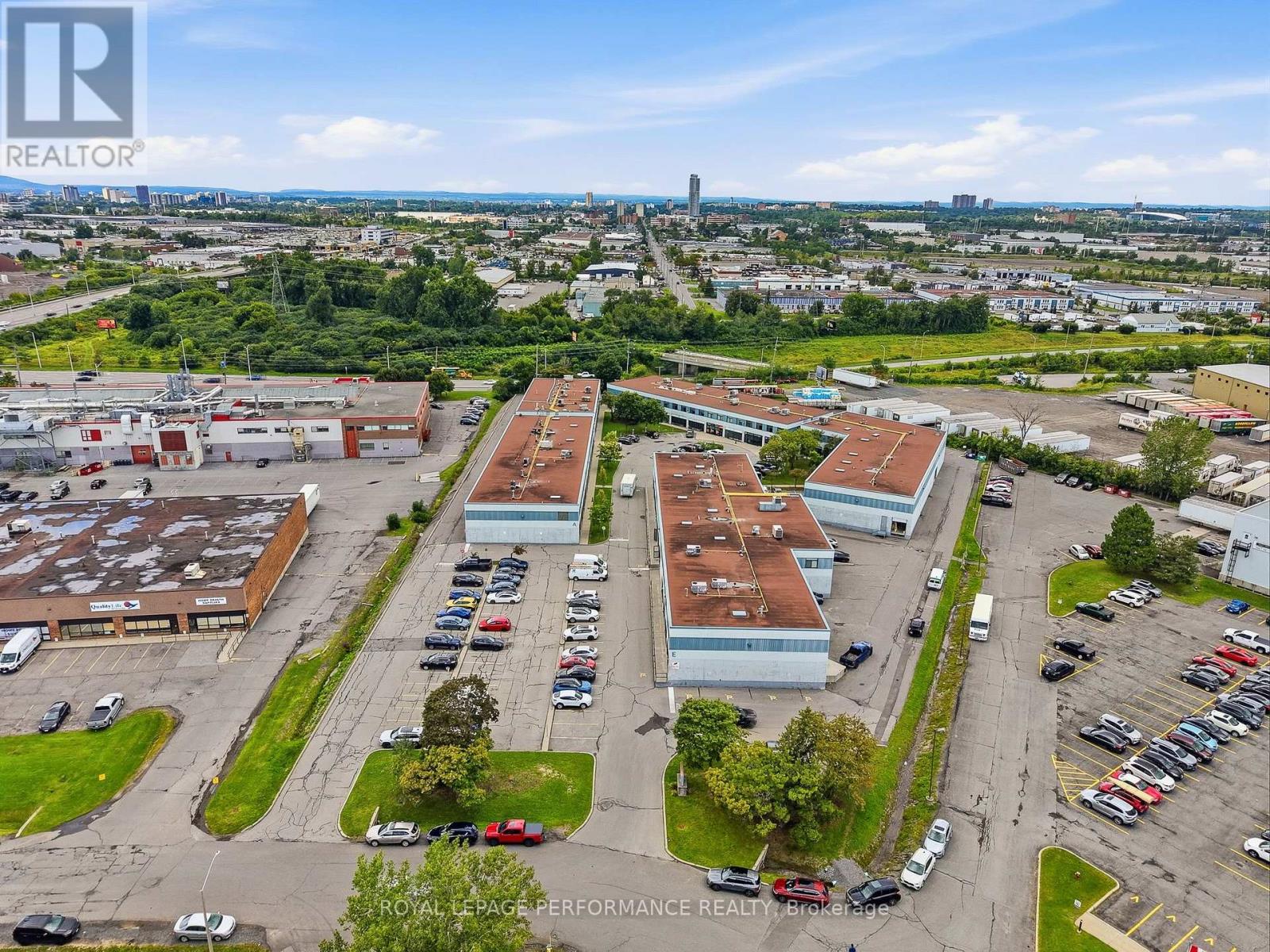 B1-B2 - 2212 Gladwin Crescent