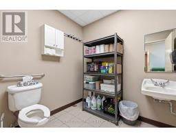 B1-b2 - 2212 Gladwin Crescent, Ottawa, ON K1B5N1 Photo 13