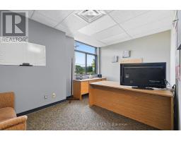 B1-b2 - 2212 Gladwin Crescent, Ottawa, ON K1B5N1 Photo 24