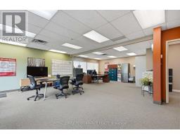 B1-b2 - 2212 Gladwin Crescent, Ottawa, ON K1B5N1 Photo 9