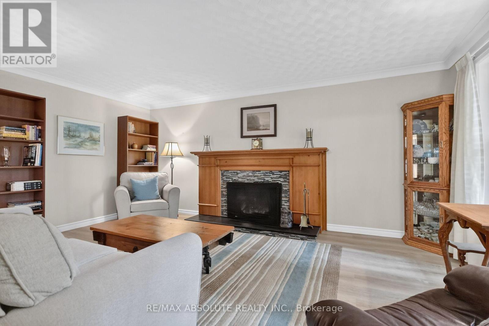 1985 BEACH ROAD - Image 4